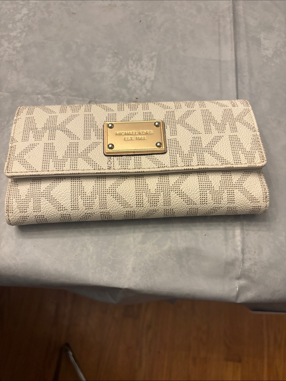 Michael Kors Beige Signature Continental Wallet with Gold Plaque